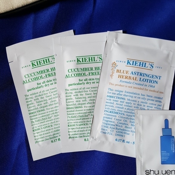 MAKEUP bag with few samples. - Picture 2 of 6